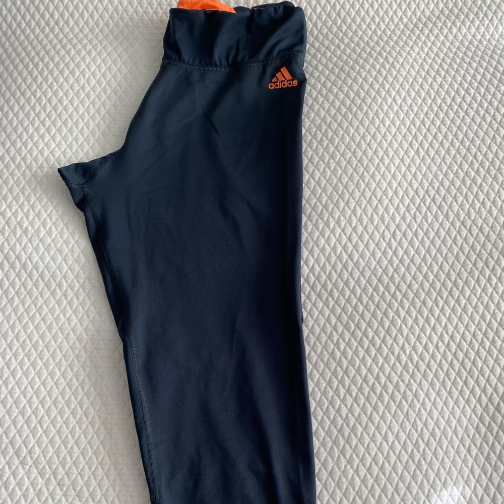 Navy Blue Addidas Legging.